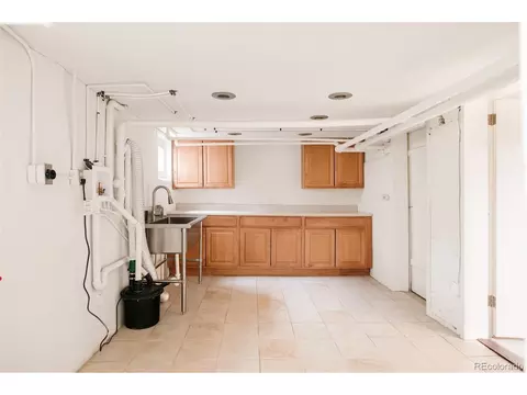 2208 Grape St, Denver, CO 80207 photo 35