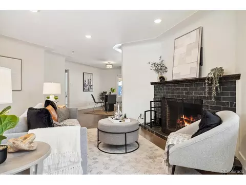 3233 Ivanhoe St, Denver, CO 80207