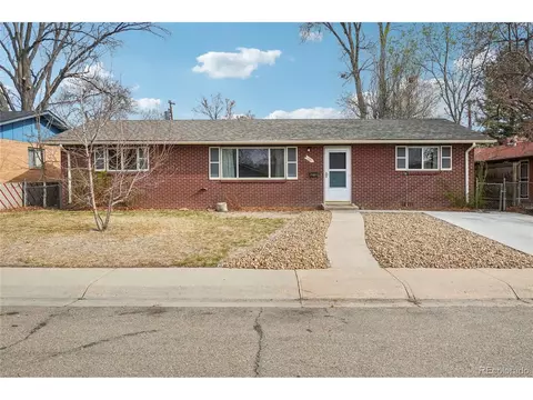 10 Merideth Ln, Longmont, CO 80501