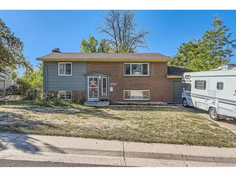 240 W Delaware Cir, Littleton, CO 80120