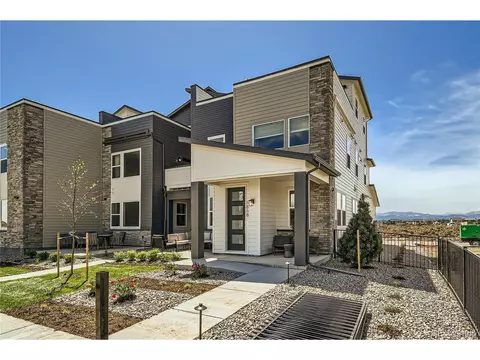 6877 Bryant Ct, Denver, CO 80221 photo 2