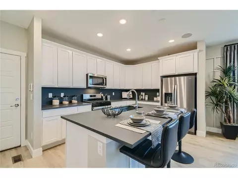 6877 Bryant Ct, Denver, CO 80221 photo 5