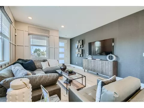 6877 Bryant Ct, Denver, CO 80221 photo 4