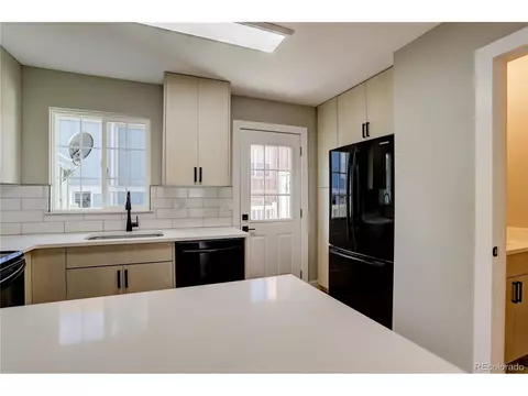 12082 E Ford Cir, Aurora, CO 80012 photo 7