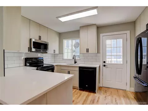 12082 E Ford Cir, Aurora, CO 80012 photo 6