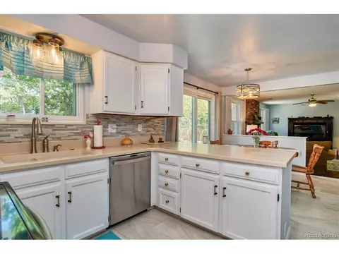 1151 E Jamison Ave, Centennial, CO 80122 photo 11