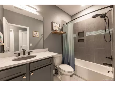 Bath - 24907 E Calhoun Pl #B, Aurora, CO 80016 photo 4 of 4