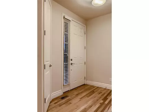 21979 Euclid Dr, Aurora, CO 80016 photo 2