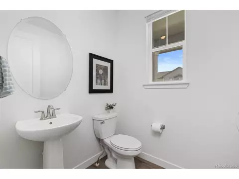 Bath - 5415 Inland Ave, Longmont, CO 80504 photo 1 of 4