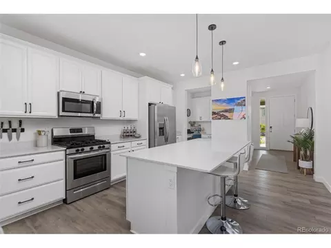 Kitchen - 5415 Inland Ave, Longmont, CO 80504 photo 3 of 4