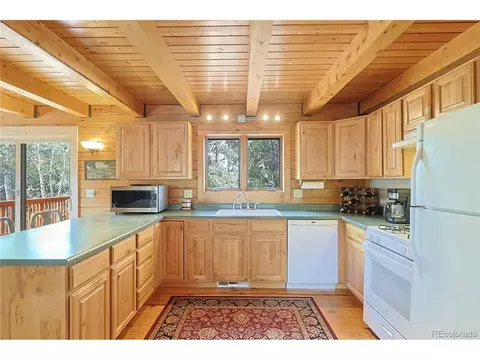 Kitchen - 5527 County Road 5 Rd, Divide, CO 80814 photo 2 of 2