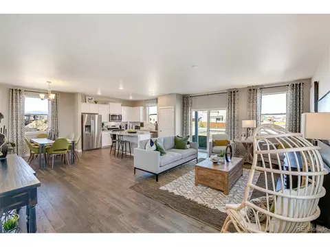 156 Racer St, Bennett, CO 80102 photo 4