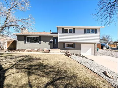 864 Dawson St, Aurora, CO 80011