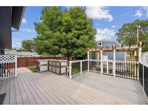 Exterior - 2190 Jay St, Edgewater, CO 80214 photo 2 of 6
