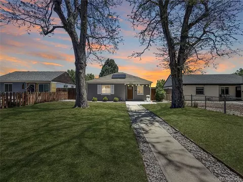 3250 Dexter St, Denver, CO 80207