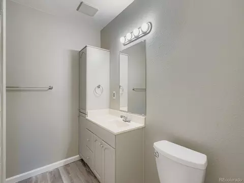 Bath - 140 E Highline Cir #105, Centennial, CO 80122 photo 1 of 4