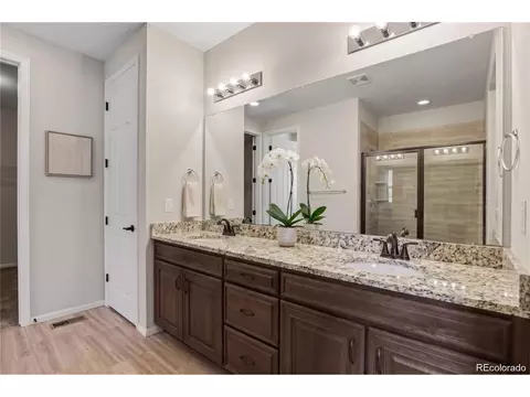 Bath - 22669 E Tufts Pl, Aurora, CO 80015 photo 1 of 4