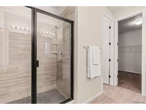 Bath - 22669 E Tufts Pl, Aurora, CO 80015 photo 2 of 4