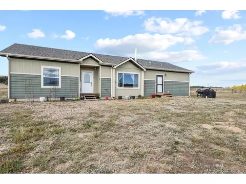 205 Calle De La Nieva, Florissant, CO 80816