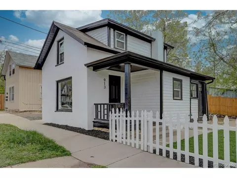 913 Arapahoe St, Golden, CO 80401