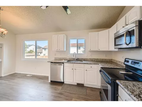 14587 E 51st Pl, Denver, CO 80239 photo 10
