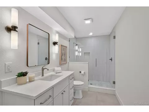 Bath - 1913 Interlocken Dr, Evergreen, CO 80439 photo 3 of 4