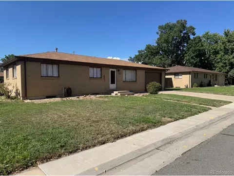 2940 W Saratoga Ave, Englewood, CO 80110
