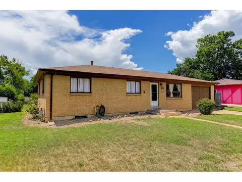 2940 W Saratoga Ave, Englewood, CO 80110