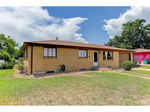 2940 W Saratoga Ave, Englewood, CO 80110