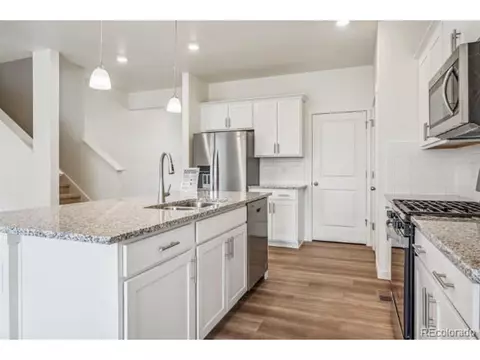 27451 E Cedar Ave, Aurora, CO 80018 photo 10
