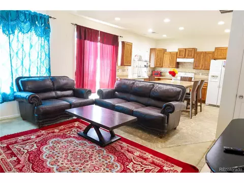 5553 Killarney Ct, Denver, CO 80249 photo 5