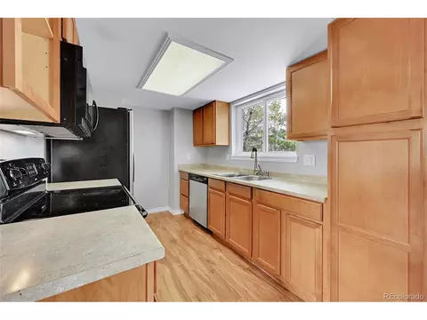 8595 Field Ct, Arvada, CO 80005 photo 12