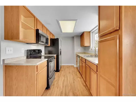 8595 Field Ct, Arvada, CO 80005 photo 10