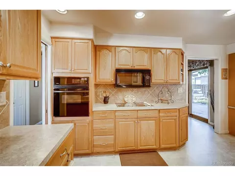 3395 Wright St, Wheat Ridge, CO 80033 photo 11