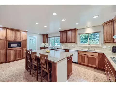 14 Rangeview Dr, Wheat Ridge, CO 80215 photo 9