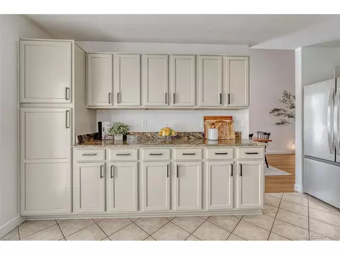 Kitchen - 7076 Leopard Gate, Lone Tree, CO 80124 photo 2 of 4