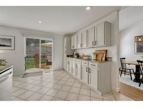 Kitchen - 7076 Leopard Gate, Lone Tree, CO 80124 photo 3 of 4