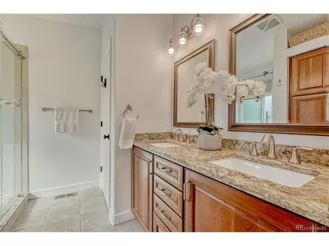 Bath - 7076 Leopard Gate, Lone Tree, CO 80124 photo 2 of 5