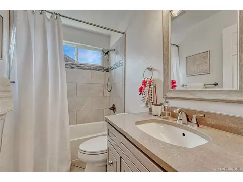 Bath - 7076 Leopard Gate, Lone Tree, CO 80124 photo 4 of 5