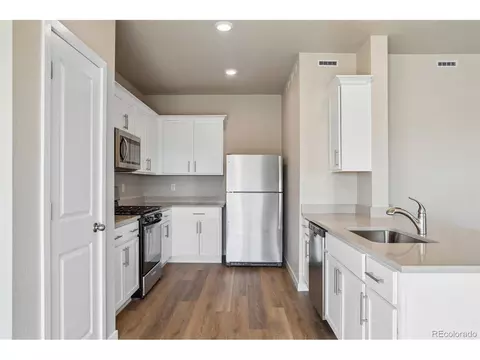 Kitchen - 48245 Shetland Dr, Bennett, CO 80102 photo 1 of 1