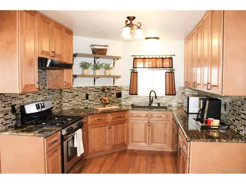 11248 E Baltic Dr, Aurora, CO 80014 photo 8