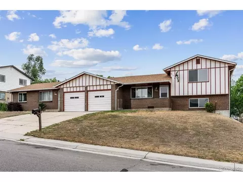 951 S Yarrow St, Lakewood, CO 80226