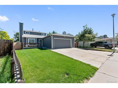 19347 E Batavia Dr, Aurora, CO 80011 photo 4
