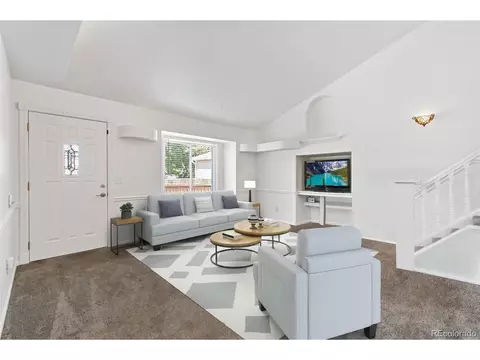 19347 E Batavia Dr, Aurora, CO 80011 photo 5