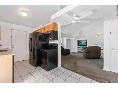 19347 E Batavia Dr, Aurora, CO 80011 photo 11