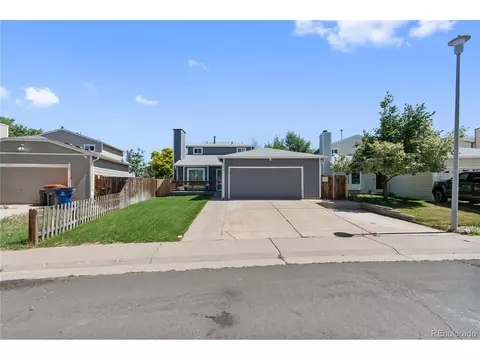 19347 E Batavia Dr, Aurora, CO 80011 photo 3