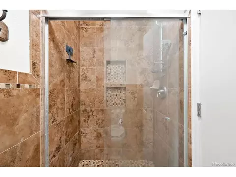 Bath - 7608 E Long Ave, Centennial, CO 80112 photo 3 of 5