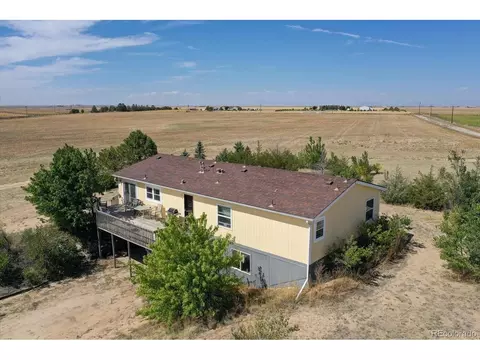7500 Converse Rd, Bennett, CO 80102 photo 4
