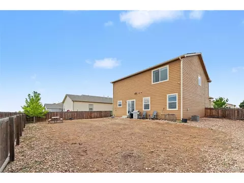 Exterior - 7229 Shavano Ave, Longmont, CO 80504 photo 8 of 8