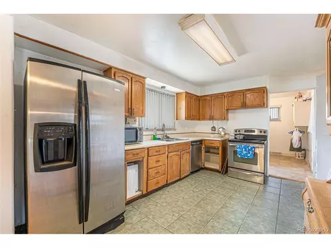 6537 Teller St, Arvada, CO 80003 photo 10